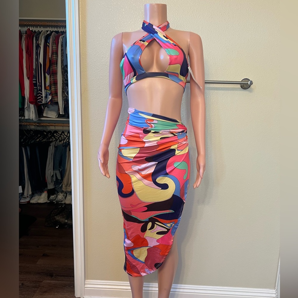 Colorful Abstract Cutout Two-Piece Set. Size M. Great Fit.  New!